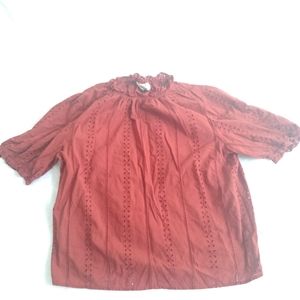 Universal thread good co eyelet top